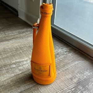 Veuve Clicquot Brut Champagne bottle huggie with handle